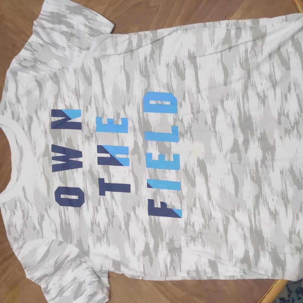 Boys XL 18/20 shirt